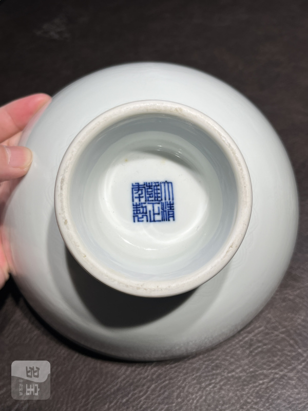 清雍正 白釉暗刻八宝纹高足碗一对 - 图23